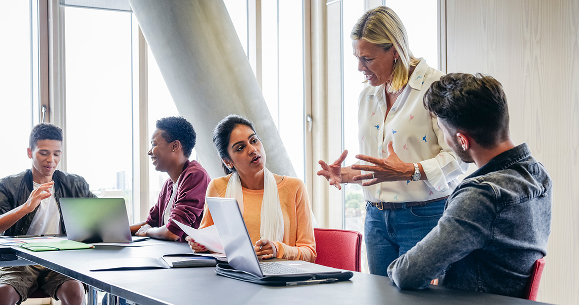 Onderwijstalent bereiken in een krappe markt: jobmarketing voor werkenbijhogescholen.nl Onderwijstalent bereiken in een krappe markt: jobmarketing voor werkenbijhogescholen.nl